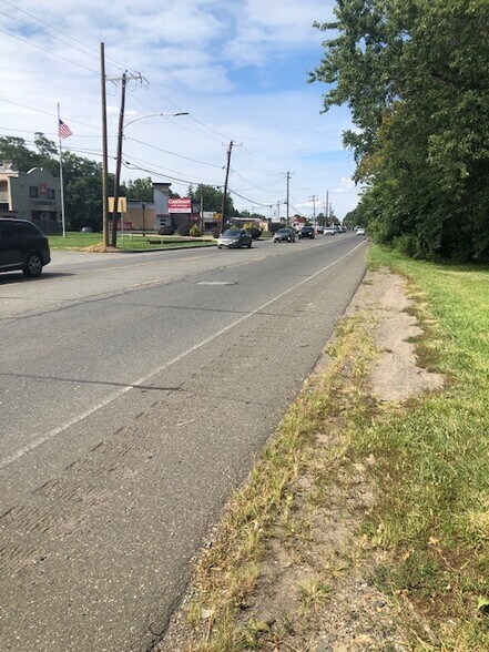 More Photos Of 1 Plumbridge Dr, Levittown Office Residential For Sale