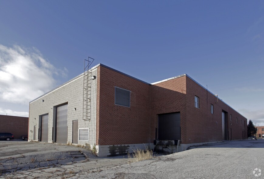 More Photos Of 7 Bradwick Dr, Concord Warehouse For Lease