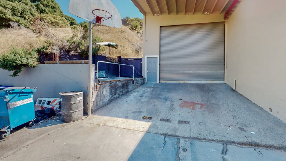 More Photos Of 4020 San Pablo Dam Rd, El Sobrante Warehouse For Sale