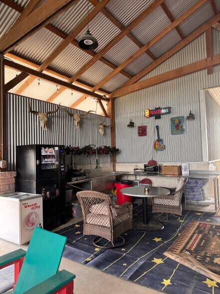 More Photos Of 2049 Interstate 10, Weimar Manufactured Housing Mobile Home Park For Sale