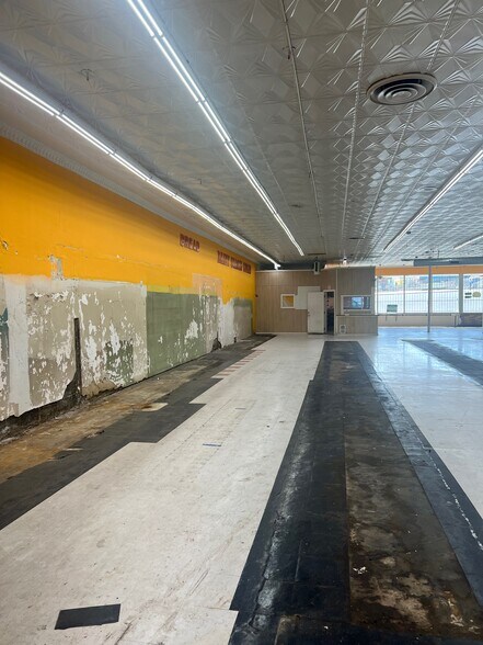 More Photos Of 1109 E Main St, Durham Supermarket For Sale