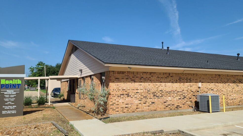 More Photos Of 709 Barton St, Hearne Medical For Sale