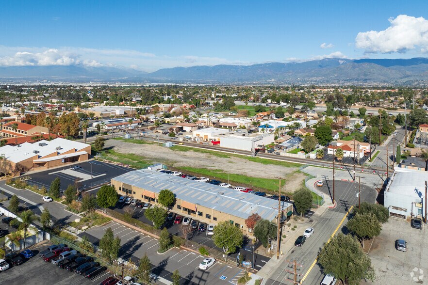 Primary Photo Of 301 N 9th St, Redlands Office For Lease