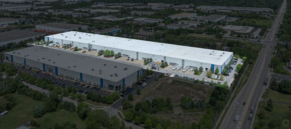 Primary Photo Of 1000 Davey Rd, Woodridge Warehouse For Lease