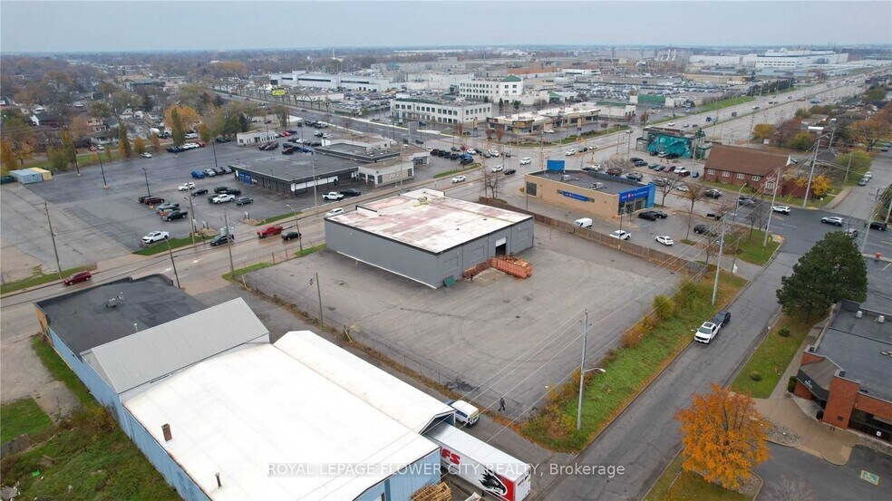 More Photos Of 1877 Walker Rd, Windsor Manufacturing For Lease