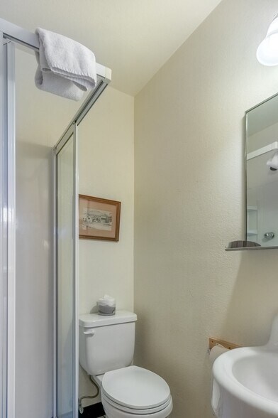 More Photos Of 221 Byers Ave, Hot Sulphur Springs Hotel For Sale