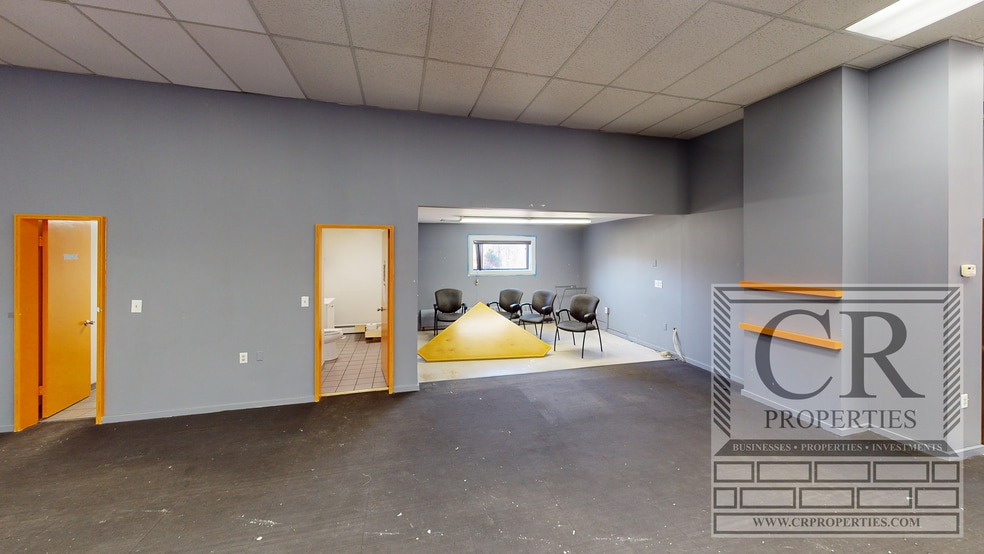 More Photos Of 2934 US Route 9W, New Windsor Township Auto Dealership For Sale