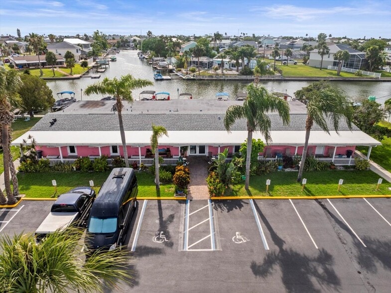 More Photos Of 4291 Shoal Line Blvd, Spring Hill Hotel For Sale