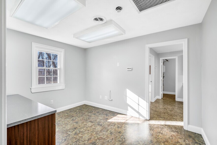 More Photos Of 311 Boston Post Rd, Wayland Office For Sale