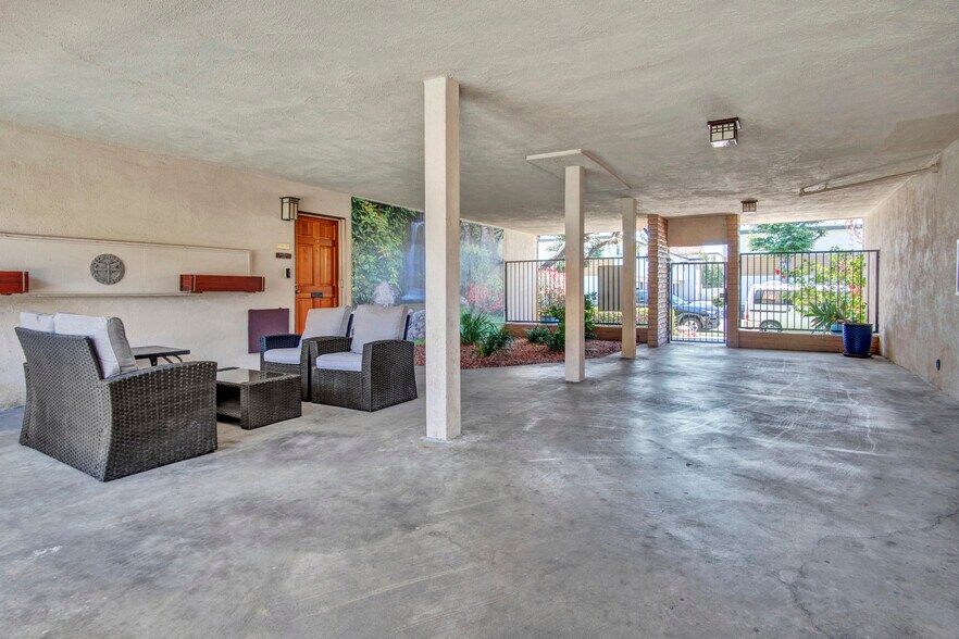 More Photos Of 415 E 2nd St, Tustin Apartments For Sale