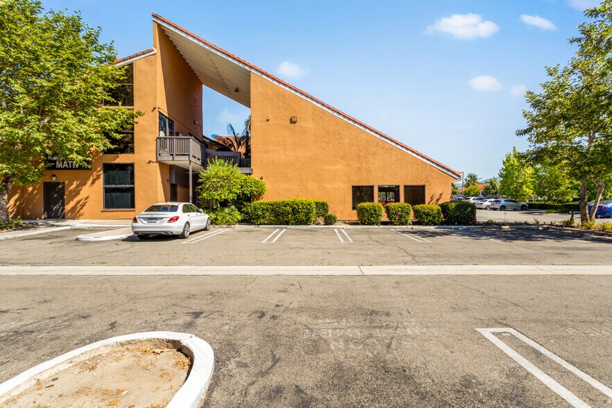 More Photos Of 25571 Marguerite Pky, Mission Viejo Office For Lease