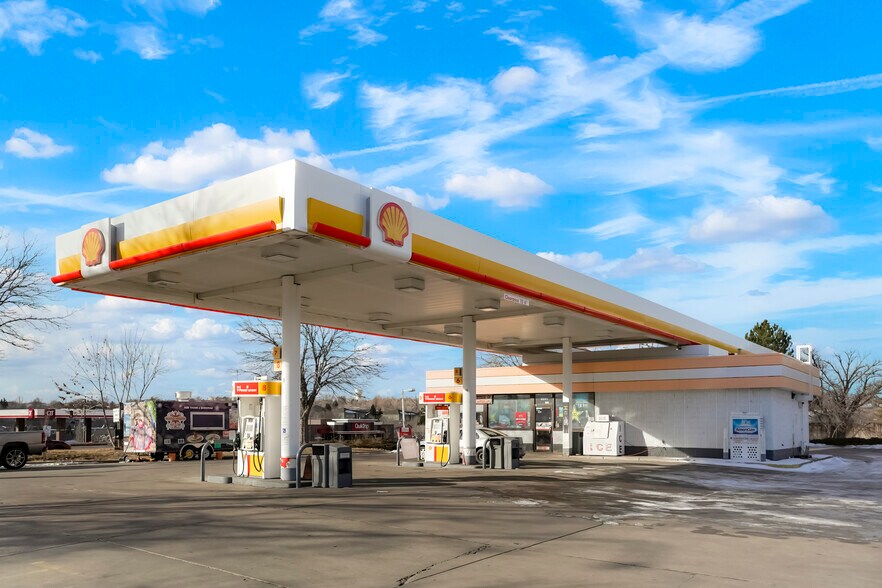 More Photos Of 9201 Huron St, Thornton Service Station For Sale