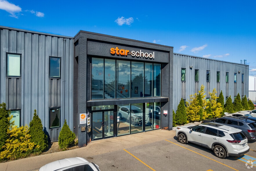 More Photos Of 8301 Keele St, Concord Warehouse For Lease