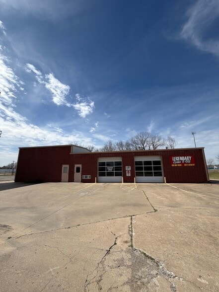 More Photos Of 627 S 32nd St, Muskogee Auto Repair For Sale