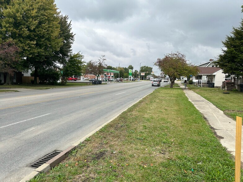 More Photos Of 1900 Broadway St, Anderson Storefront Retail Office For Sale