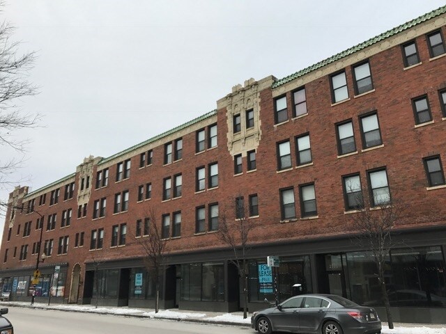 More Photos Of 2769-2787 N Milwaukee Ave, Chicago Coworking Space