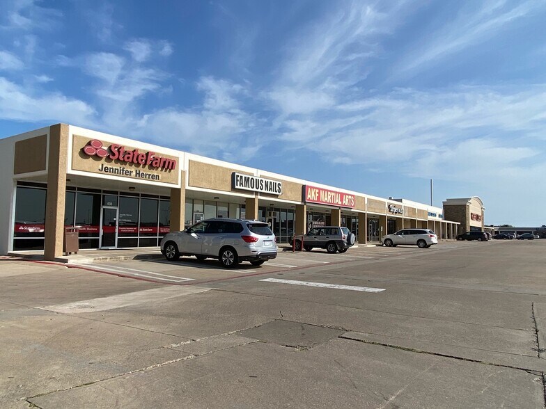 More Photos Of 550-682 SW Wilshire Blvd, Burleson Unknown For Lease
