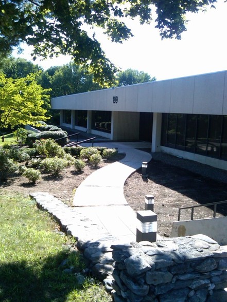 Primary Photo Of 199 Park Road Ext, Middlebury Manufacturing For Lease