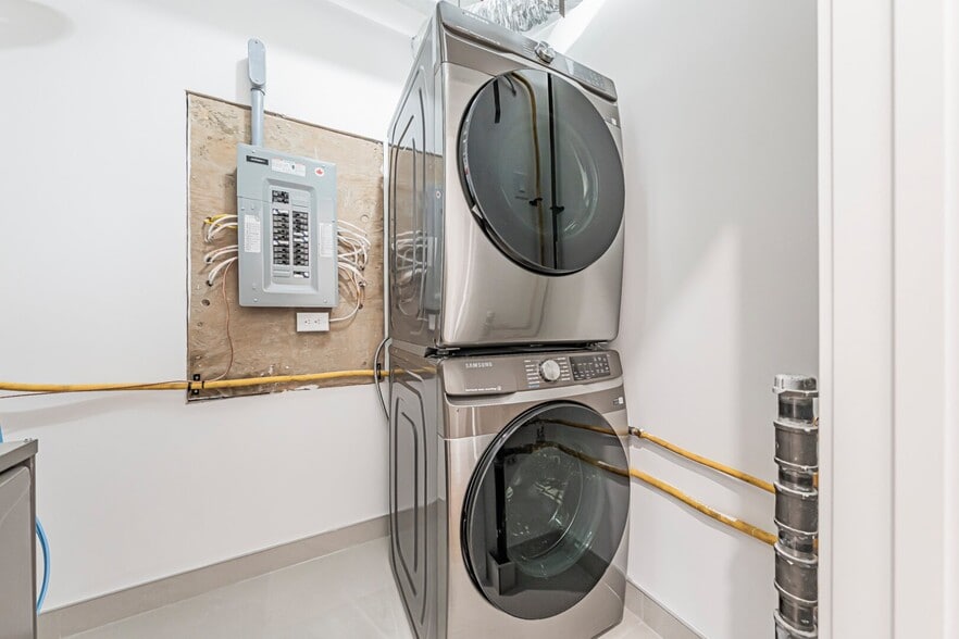 More Photos Of 14 Holmesdale Rd, Toronto Apartments For Sale