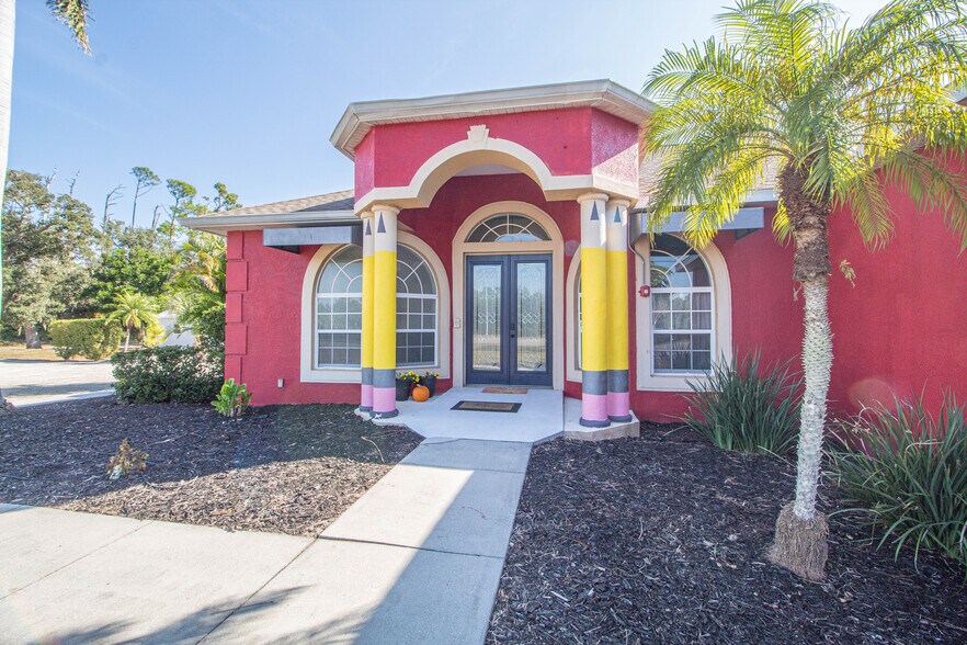 More Photos Of 17162 Toledo Blade Blvd, Port Charlotte Medical For Sale