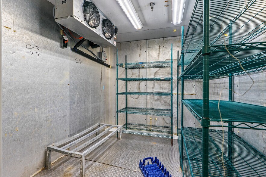 More Photos Of 4170 Us-1 Hwy, Edgewater Restaurant For Lease