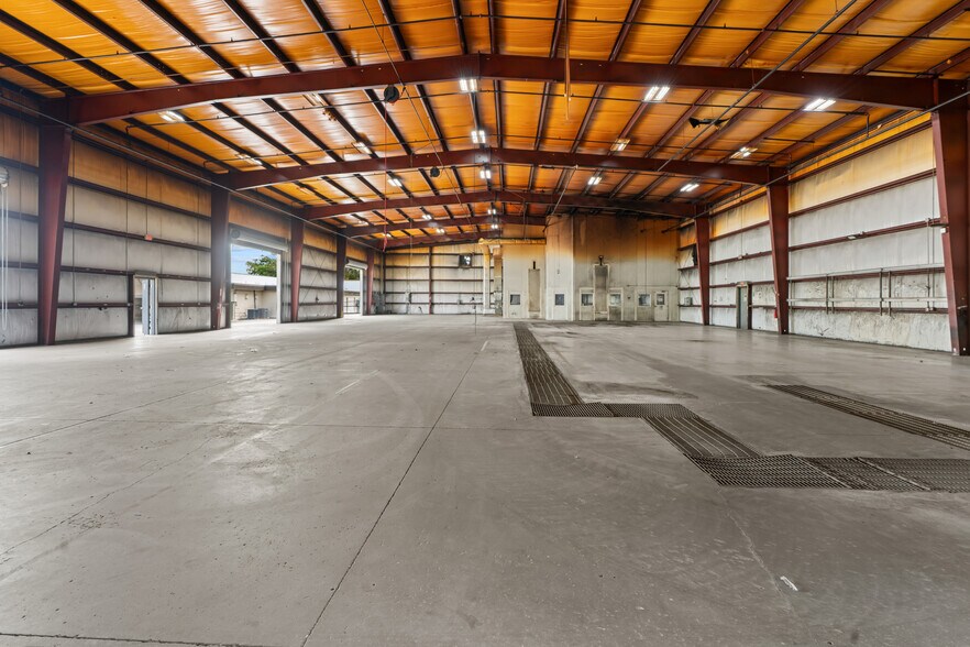 More Photos Of 1118 N Magnolia Ave, Ocala Warehouse For Sale