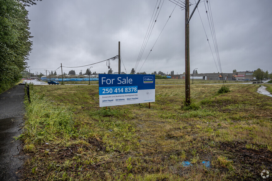 Primary Photo Of 20556 Dewdney Trunk Rd, Maple Ridge Apartments For Sale