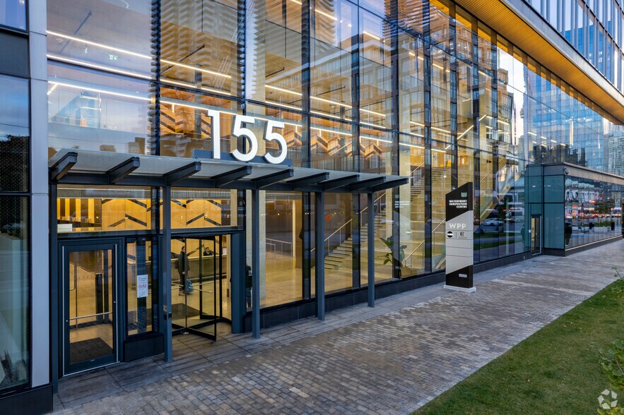 More Photos Of 155 Queens Quay E, Toronto Coworking Space