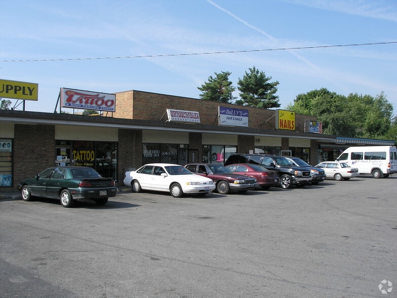 More Photos Of 3951-3975 E Livingston Ave, Columbus Storefront For Lease