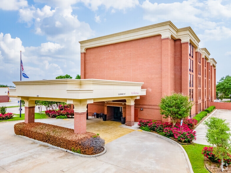 More Photos Of 4901 Old Shepard Pl, Plano Hotel For Sale