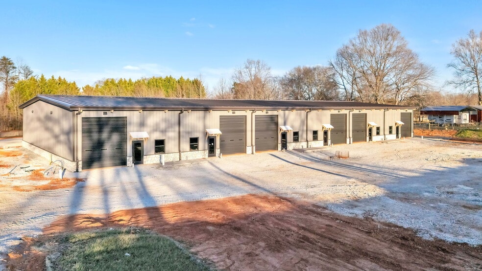 More Photos Of 3828 101 hwy, Greer Industrial For Lease