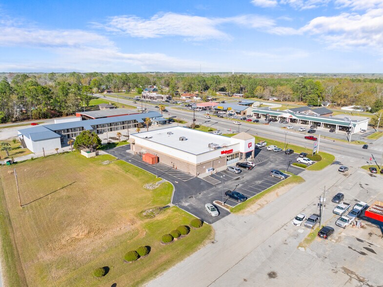 More Photos Of 730 S Lewis St, Metter Drugstore For Sale