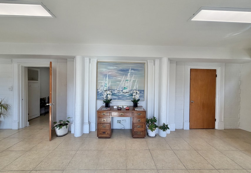 More Photos Of 3600 Broadway, West Palm Beach Loft Creative Space For Lease