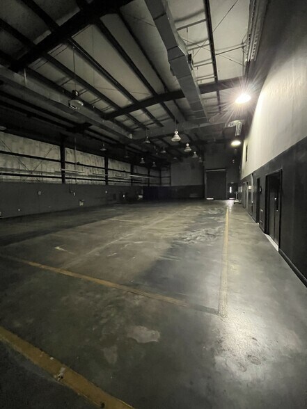 More Photos Of 207 Dunson St, Andalusia Light Distribution For Sale