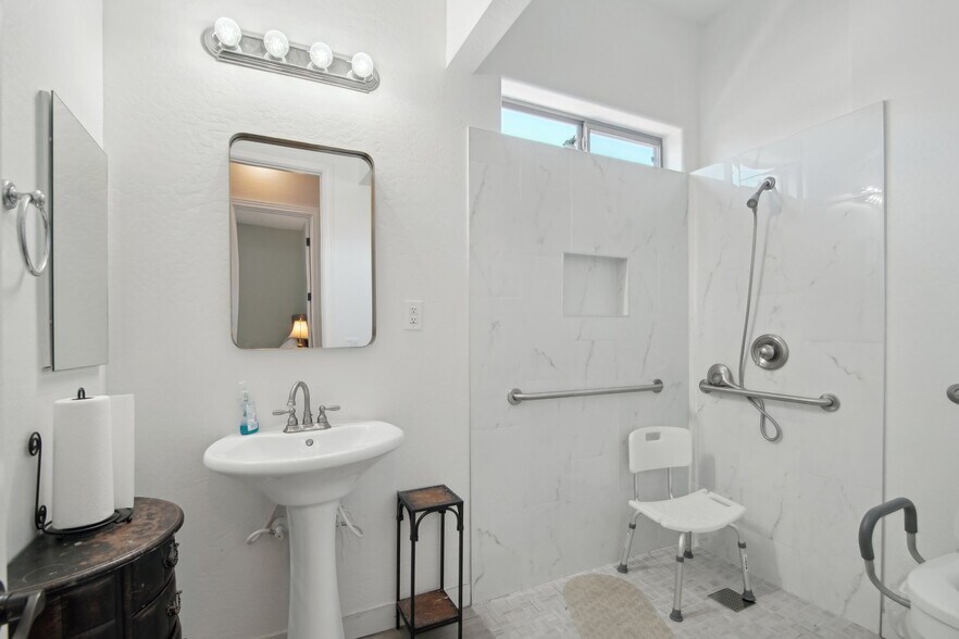 More Photos Of 27215 N 23rd Ln, Phoenix Assisted Living For Sale