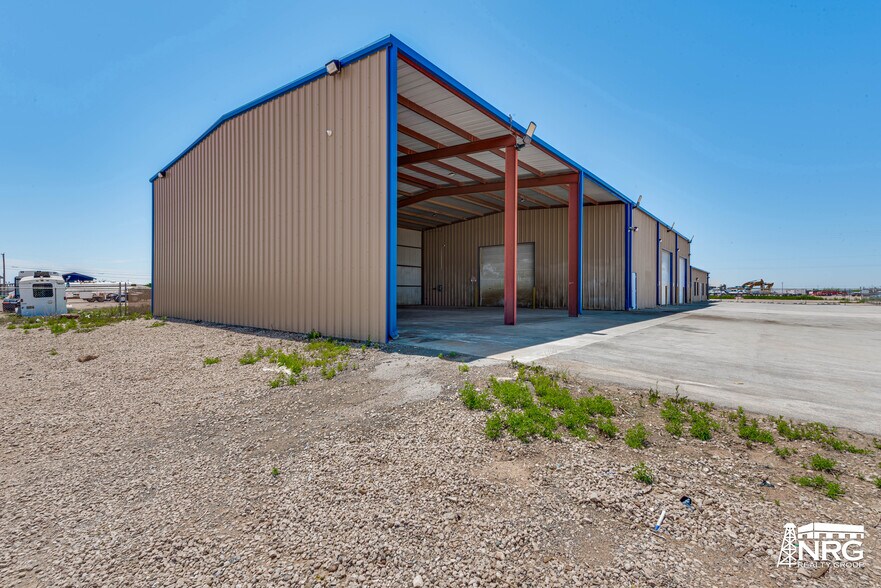 More Photos Of 1101 S County Road 1302, Midland Warehouse For Sale