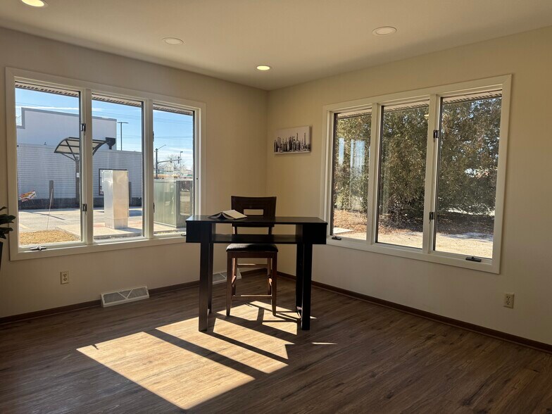 More Photos Of 2722 N 21st St, Sheboygan Office For Sale