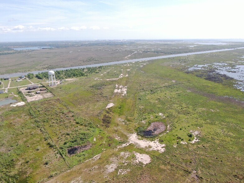 More Photos Of 0 South Redfish dr, Hitchcock Land For Sale