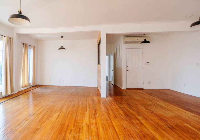 More Photos Of 2121 W Sunset Blvd, Los Angeles Storefront Retail Office For Lease