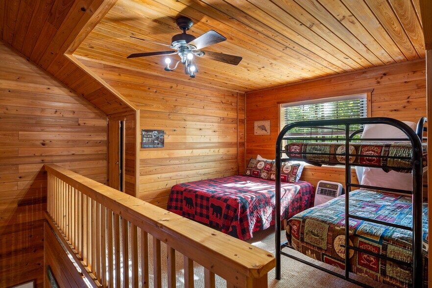 More Photos Of 1022 S Hunter Creek Dr, Payson Hotel For Sale