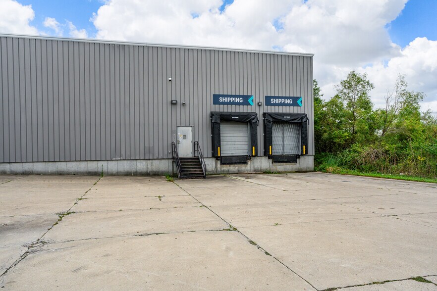 More Photos Of 3865 Symmes Rd, Hamilton Warehouse For Lease