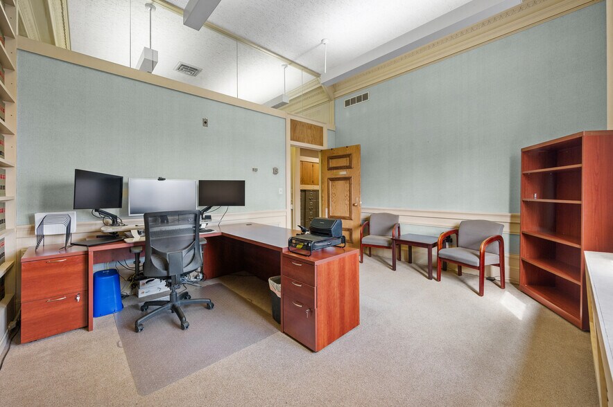 More Photos Of 24 W 6th Ave, Helena Office For Lease