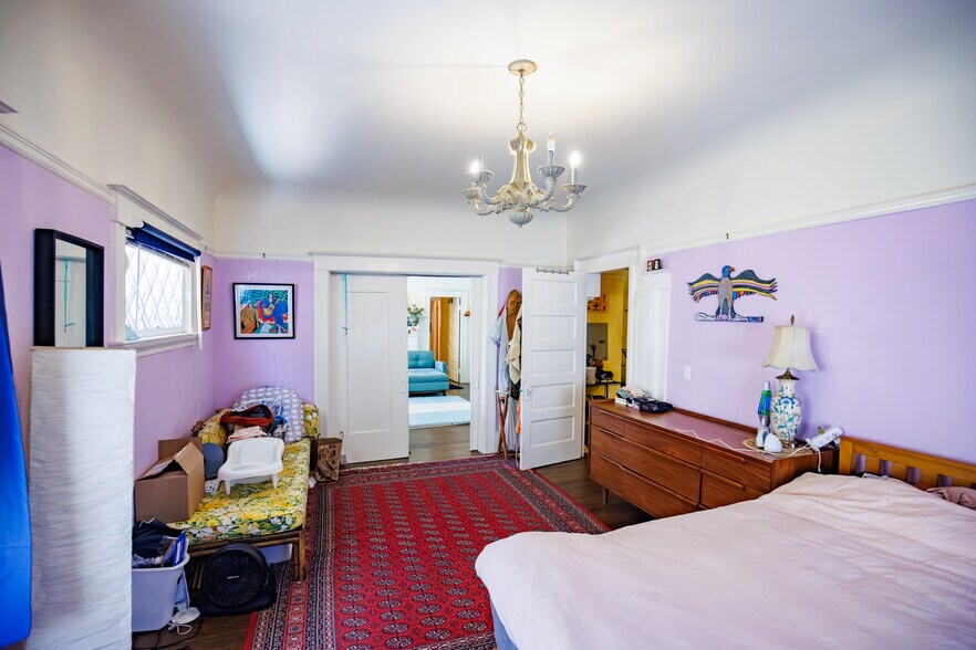 More Photos Of 667 10th St, Oakland Multifamily For Sale