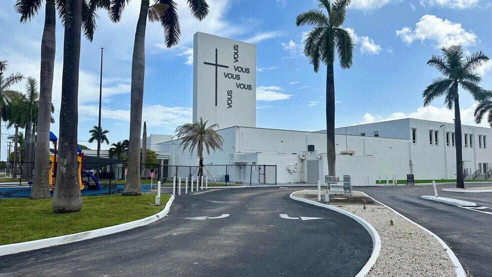 More Photos Of 17801 NW 2nd Ave, Miami Religious Facility For Lease