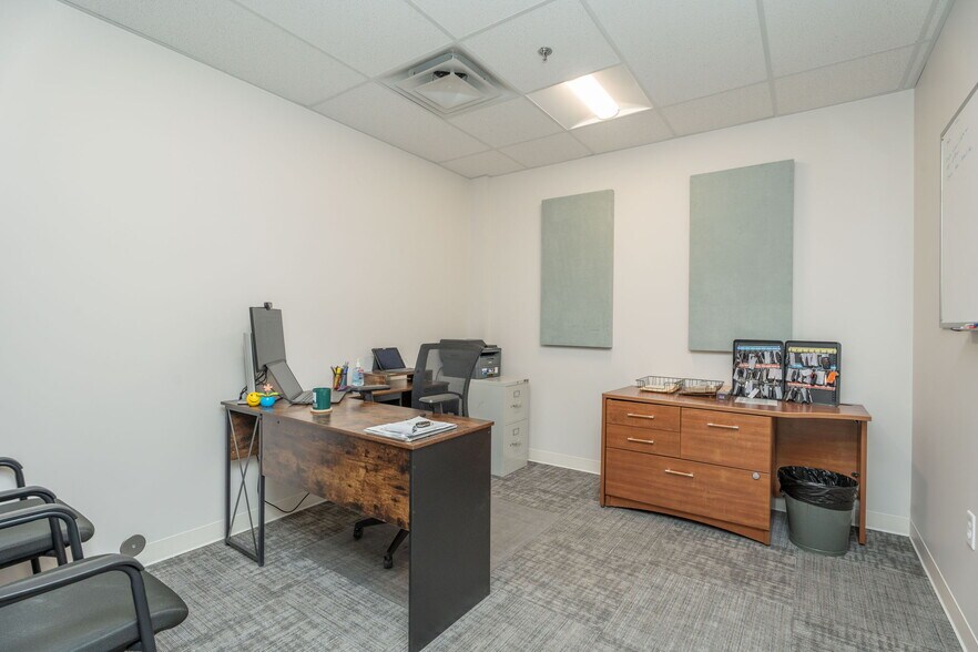 More Photos Of 2246 Zurich Dr, Fort Collins Warehouse For Lease
