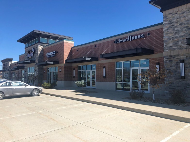 More Photos Of 5300 Fountains Dr NE, Cedar Rapids Office For Lease