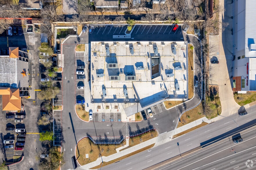 More Photos Of 5610 N Interstate 35, Austin Restaurant For Lease