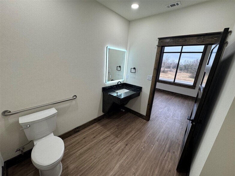 More Photos Of 2720 Ranger Hwy, Weatherford Light Distribution For Lease