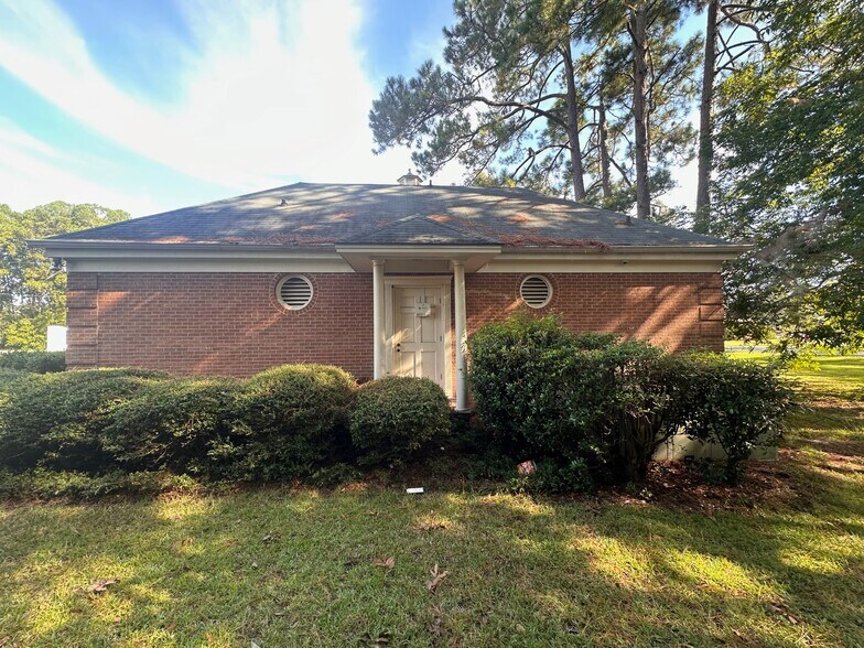 More Photos Of 416 E 3rd Ave, Cordele Medical For Sale