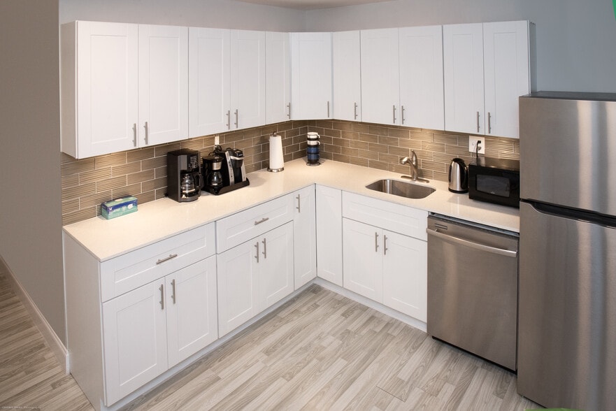 More Photos Of 85 SW 5th Ave, Delray Beach Office For Lease